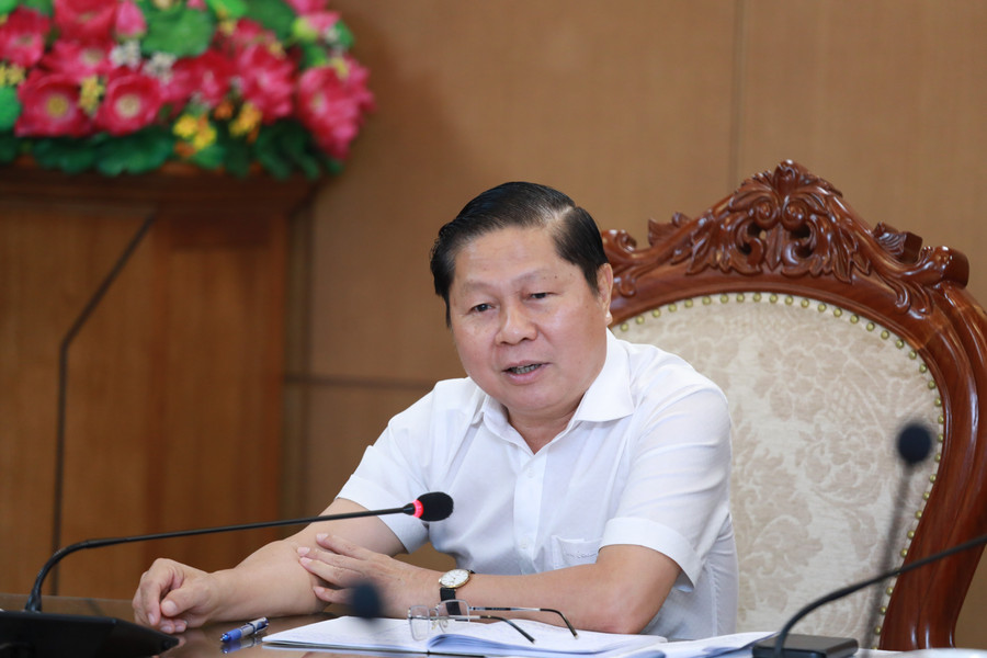 Thứ trưởng Lê Tấn Dũng đánh giá cao những góp ý, chia sẻ từ các đại biểu tham dự. Ảnh: Đình Tuệ. 3.jpg