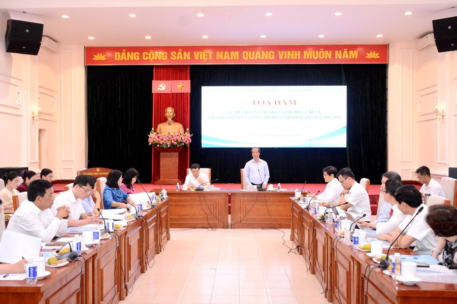 Tọa đàm về tổ chức và quản lý giáo dục cấp xã sau khi sắp xếp tổ chức bộ máy chính quyền địa phương. 2.jpg