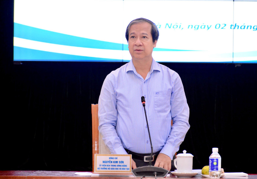 Bộ trưởng Nguyễn Kim Sơn phát biểu tại tọa đàm. 1.jpg