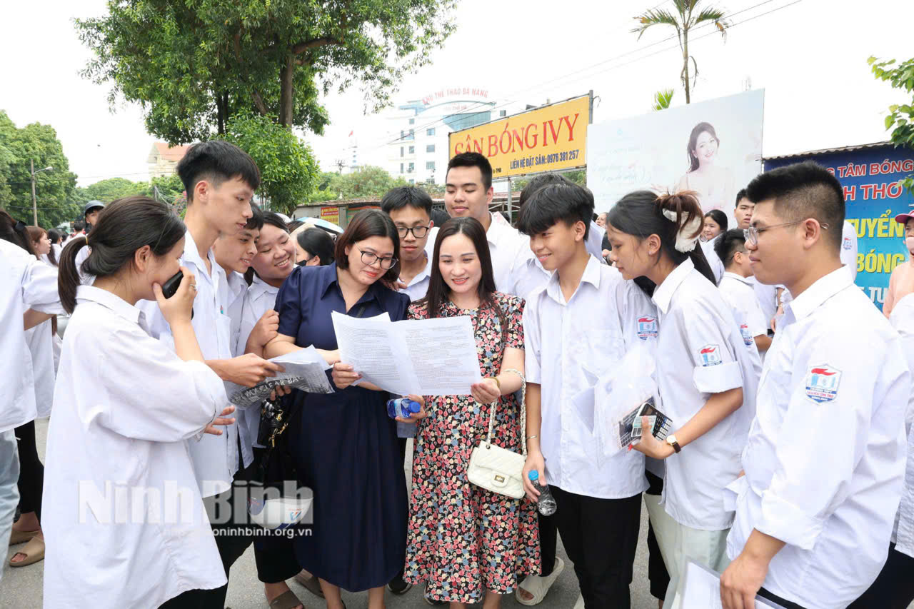 UBND tỉnh ban hành khung kế hoạch thời gian năm học 2025-2026