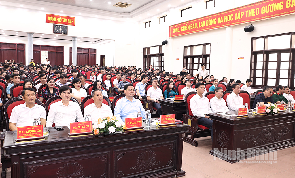 Thành phố Tam Điệp biểu dương, khen thưởng thành tích học sinh giỏi, học sinh năng khiếu năm học 2024-2025