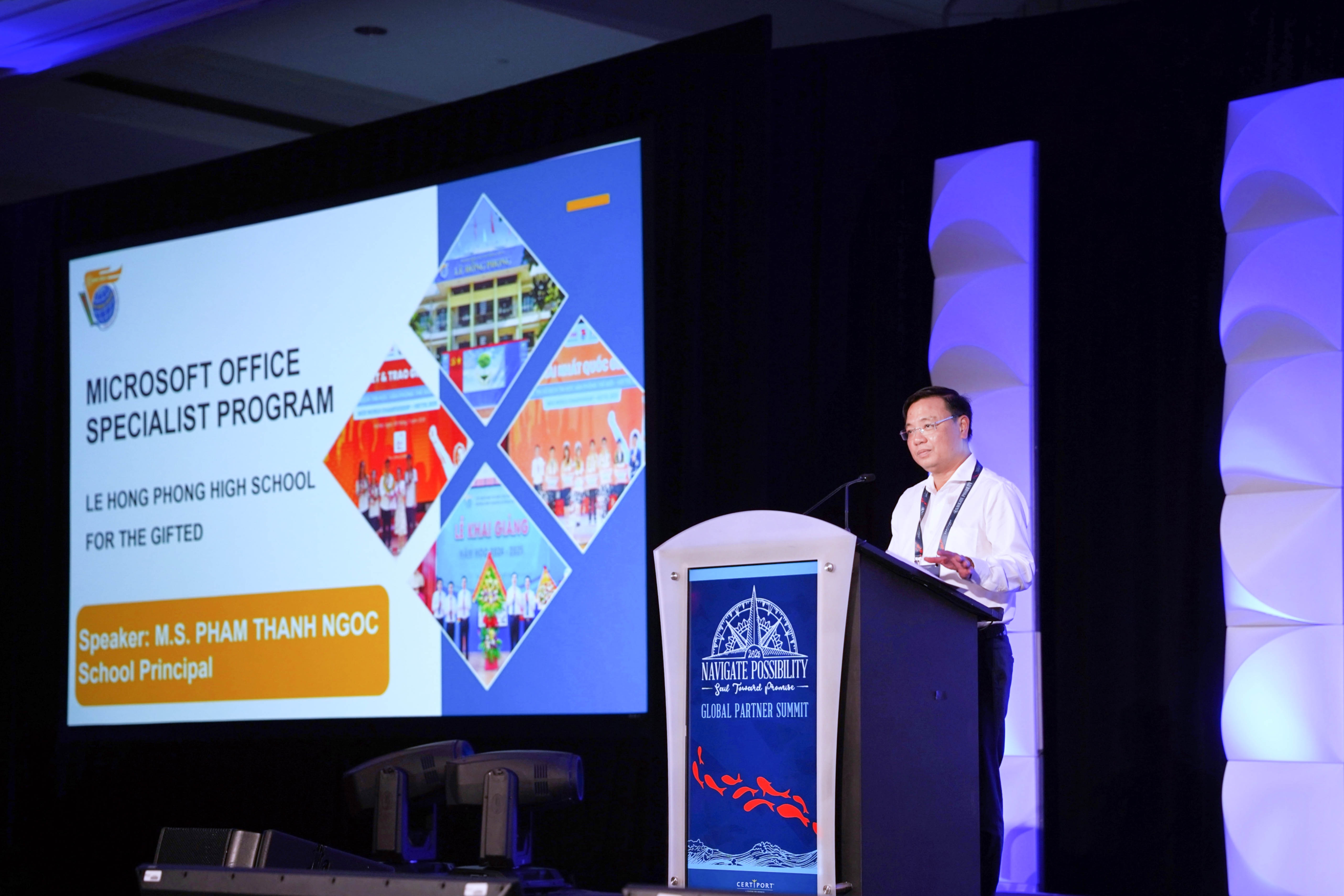 Trường THPT Chuyên Lê Hồng Phong hướng đến mục tiêu mỗi học sinh ra trường có đủ chứng chỉ MOS Word, Excel và Powerpoint