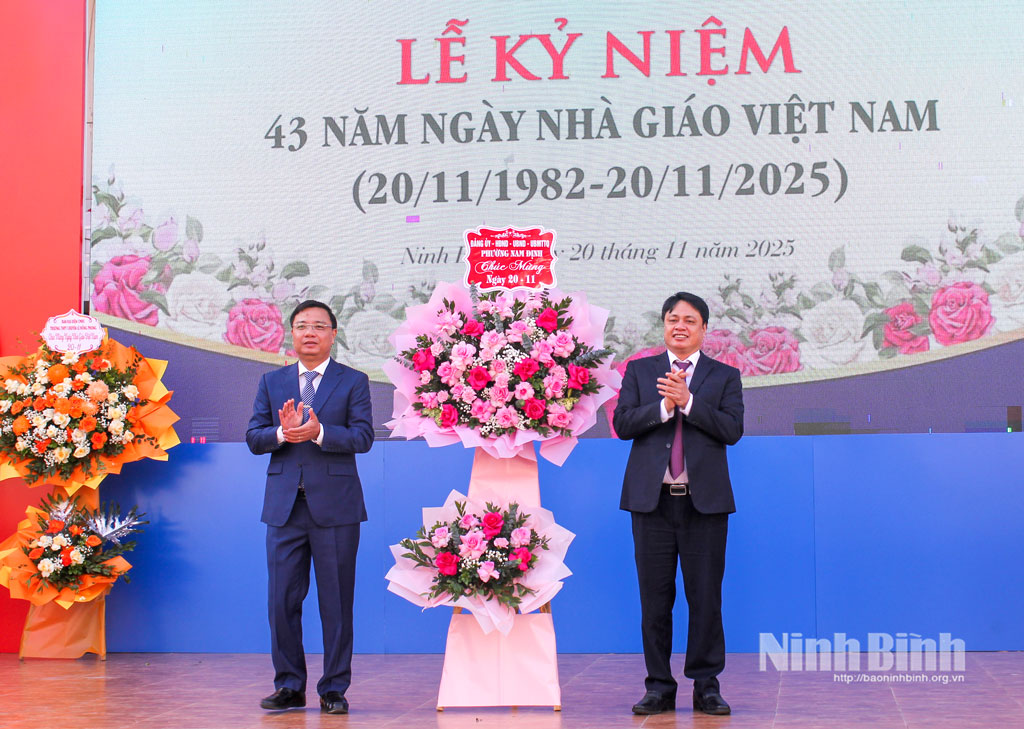 Nhiều trường học và các địa phương trong tỉnh tổ chức Lễ Kỷ niệm Ngày Nhà giáo Việt Nam 20/11