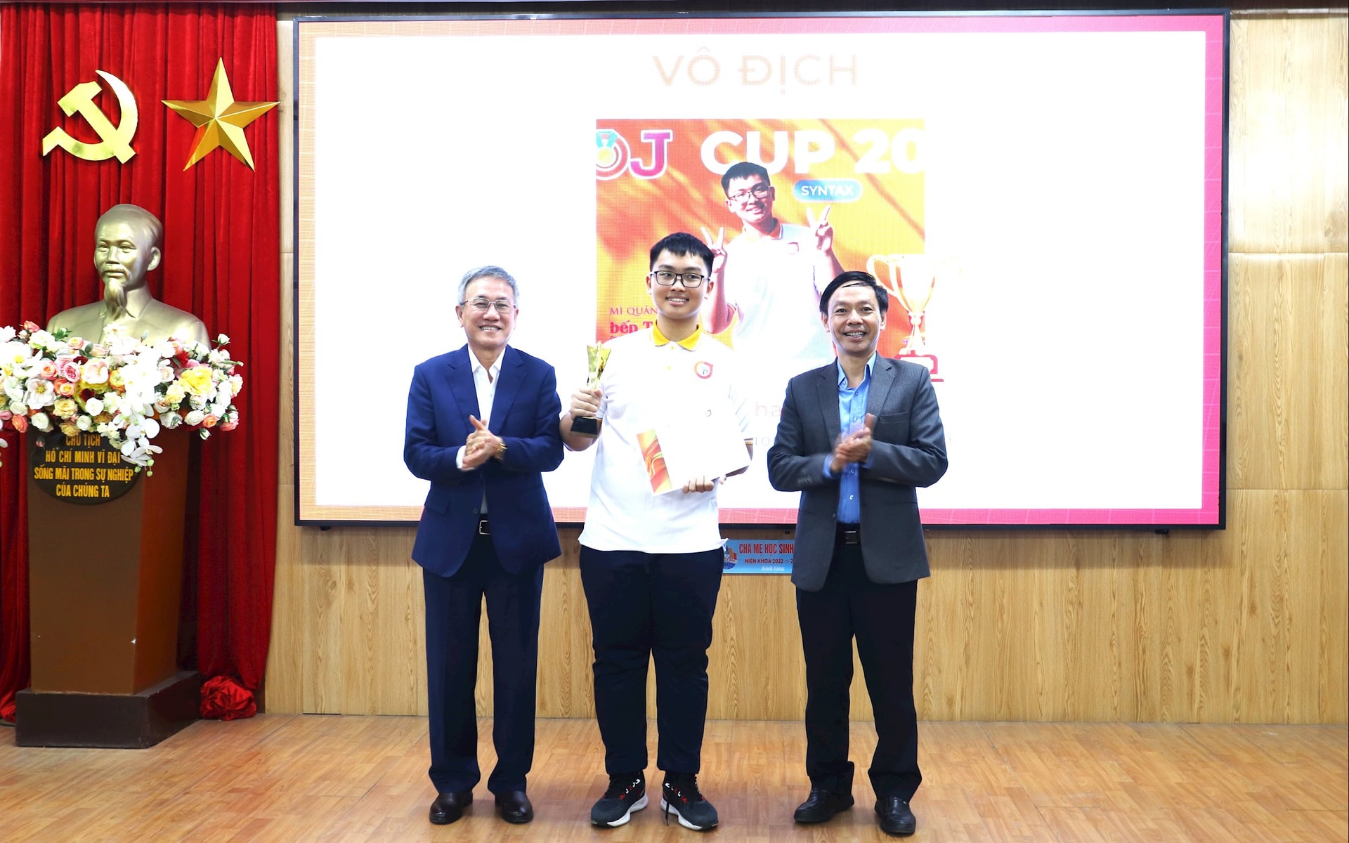 Trao giải cuộc thi Lập trình LQDOJ CUP 2025