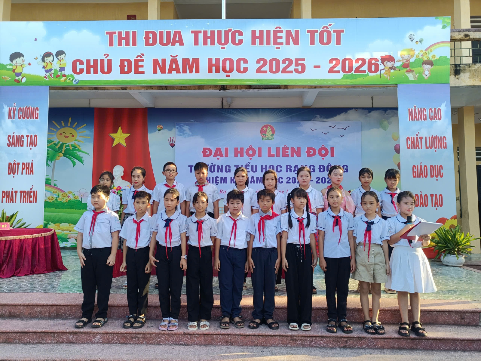 Ngày hội lớn của Liên đội Trường Tiểu học Rạng Đông