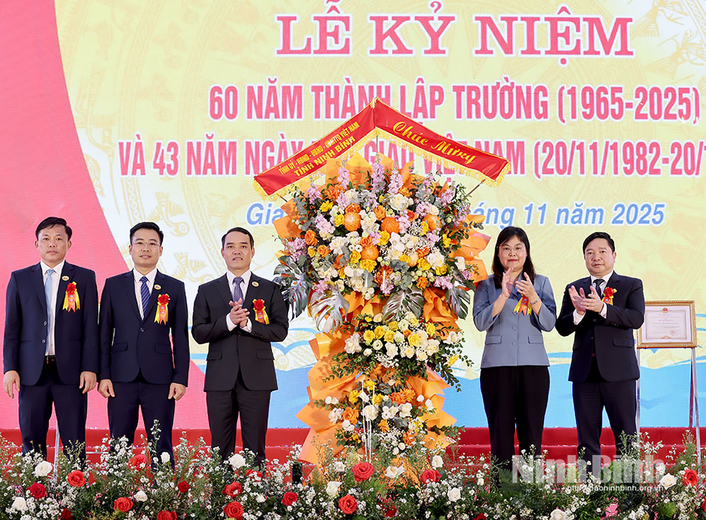 Trường THPT Gia Viễn B kỷ niệm 60 năm ngày thành lập