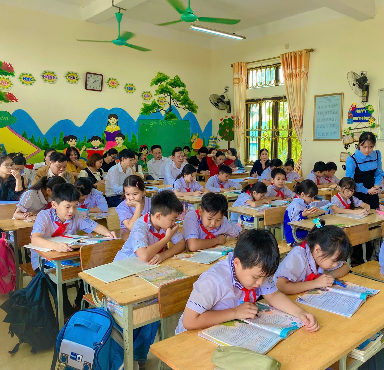 Trường Tiểu học Khánh Thuỷ sinh hoạt chuyên môn theo nghiên cứu bài học