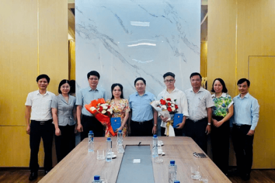 Đồng chí Giám đốc Sở Giáo dục và Đào tạo thăm, động viên học sinh đoạt giải Nhất quốc gia, chuẩn bị tham dự Vòng chung kết thế giới Cuộc thi MOSWC 2025 tại Hoa Kỳ