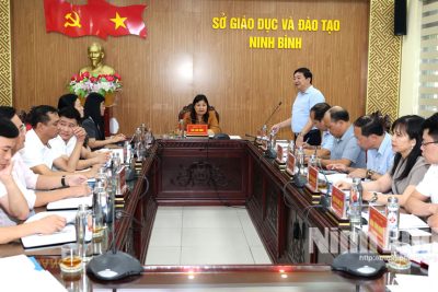 Lãnh đạo UBND tỉnh làm việc với Sở Giáo dục và Đào tạo