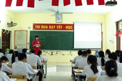 Cô giáo Mường gieo tình yêu với môn lịch sử cho học sinh