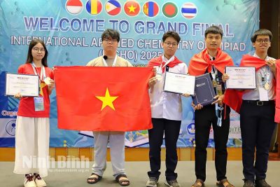 Học sinh Trường THPT chuyên Lê Hồng Phong đoạt Huy chương Vàng Olympic Hóa học ứng dụng quốc tế 2025