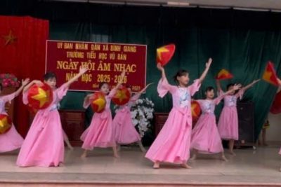 Ngày Hội âm nhạc và chuỗi hoạt động Kỷ niệm 43 năm ngày Nhà giáo Việt Nam (20/11/1982 – 20/11/2025) tại Trường Tiểu học Vũ Bản